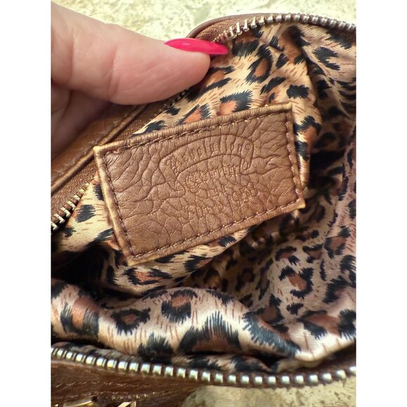 Revolution Tan Leather Wristlet With Gold Studs & Zipper Accents By Fossil - Picture 8 of 8